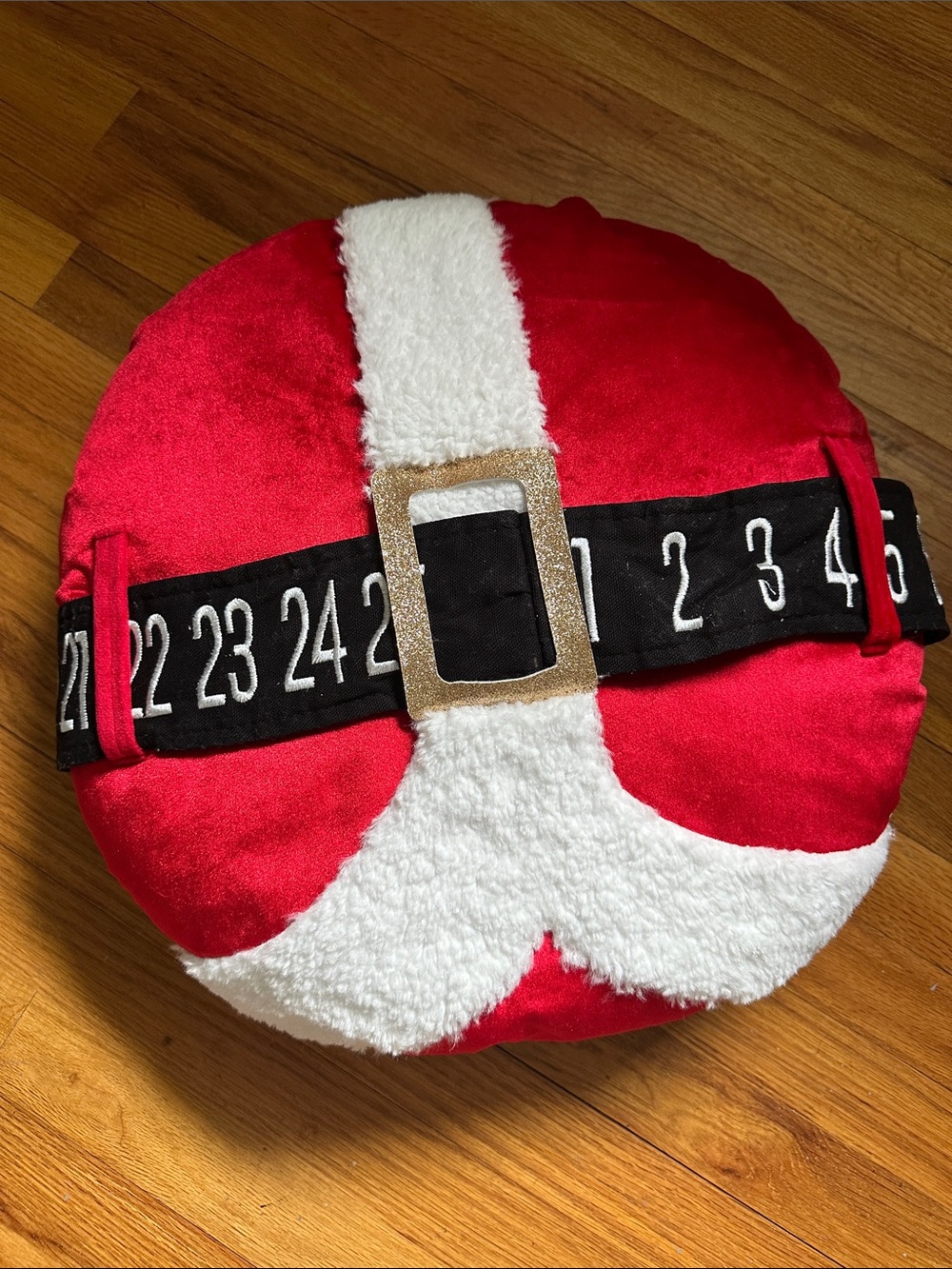 Wondershop at Target Santa Belt Countdown Pillow Red & White 16 in Diameter New